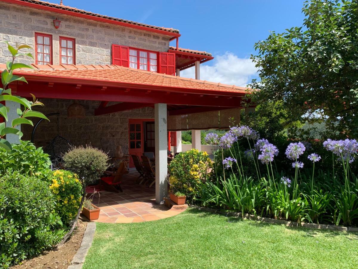 Vila Aurora Parada de Gatim エクステリア 写真
